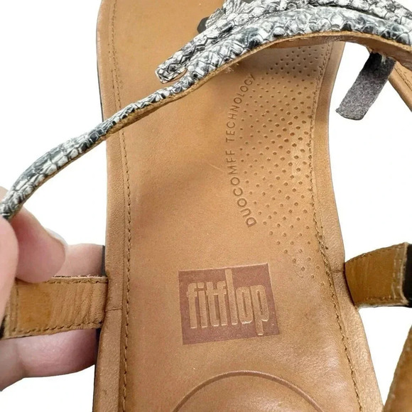 Fitflop Womens Tia Sandals size 8 black leather & Python fringe thongs - Picture 9 of 12